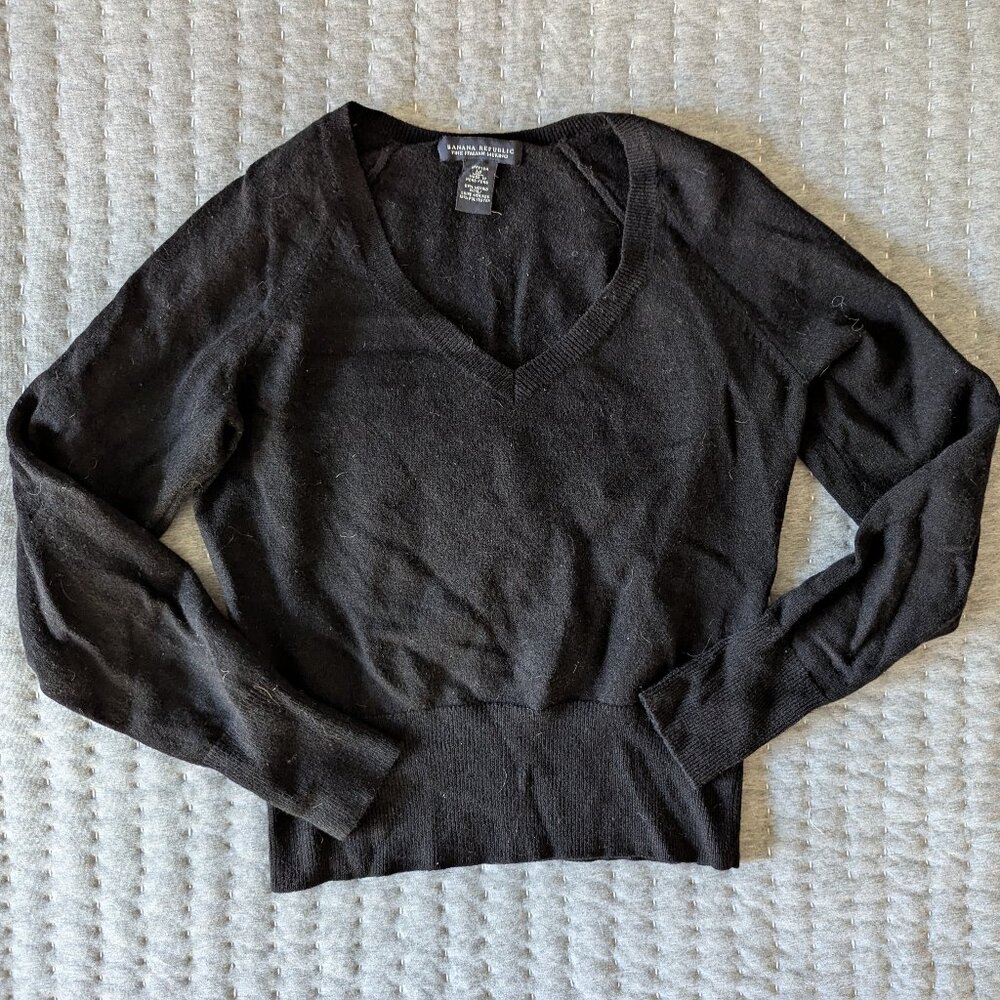 Banana Republic Black Merino Blend V-Neck Sweater - Size M